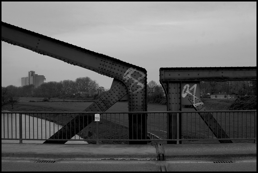 Brücke in Mülheim an der Ruhr über die Ruhr