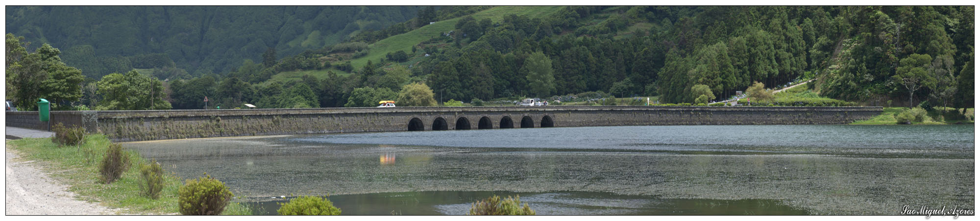 Brücke in Sete Cidades (Sao Miguel, Azoren)