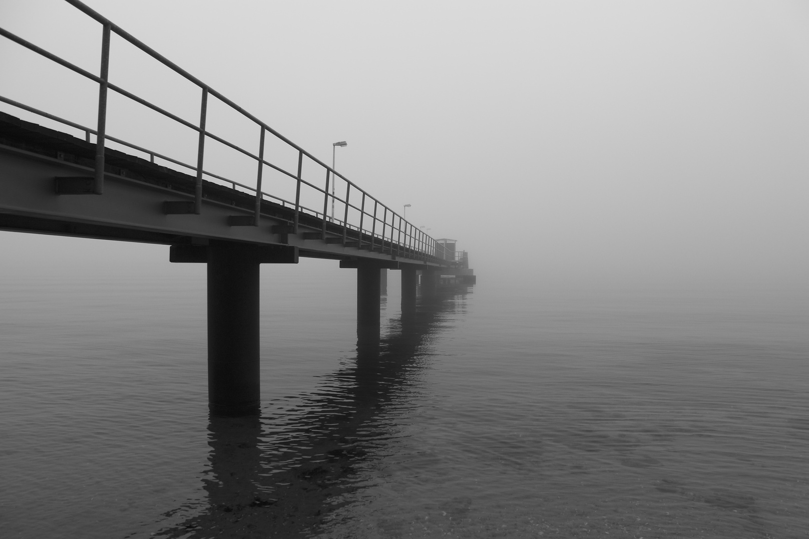 Brücke ins nichts