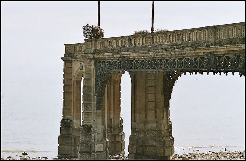 brücke ins nichts