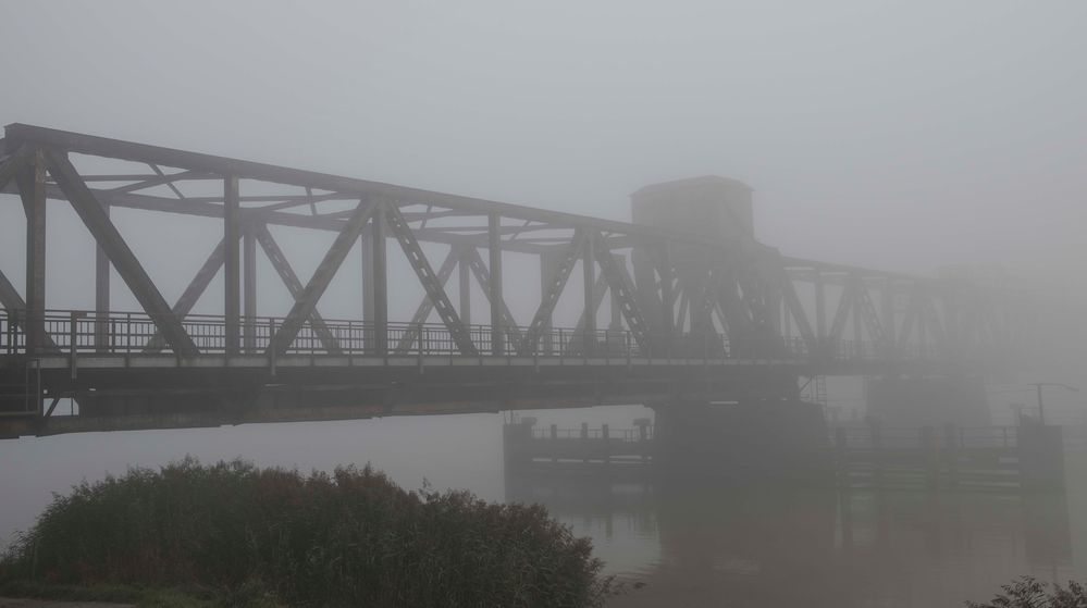 Brücke ins "Nichts"