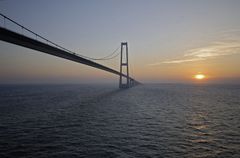 Brücke ins Niergendwo?