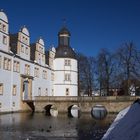 Brücke ins Schloss Neuhaus