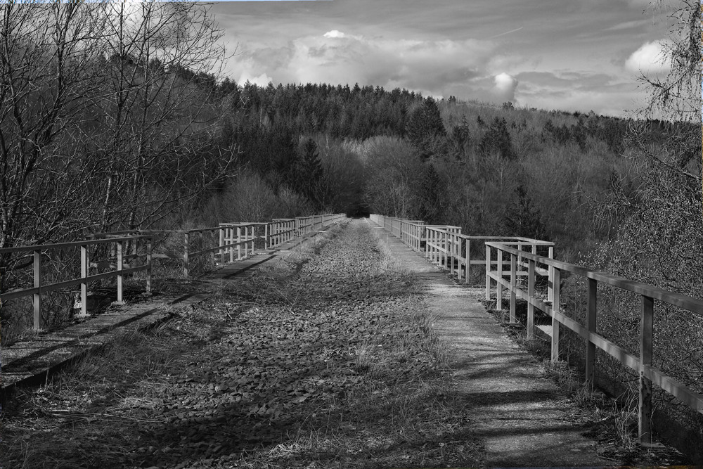 Brücke ins Ungewisse...