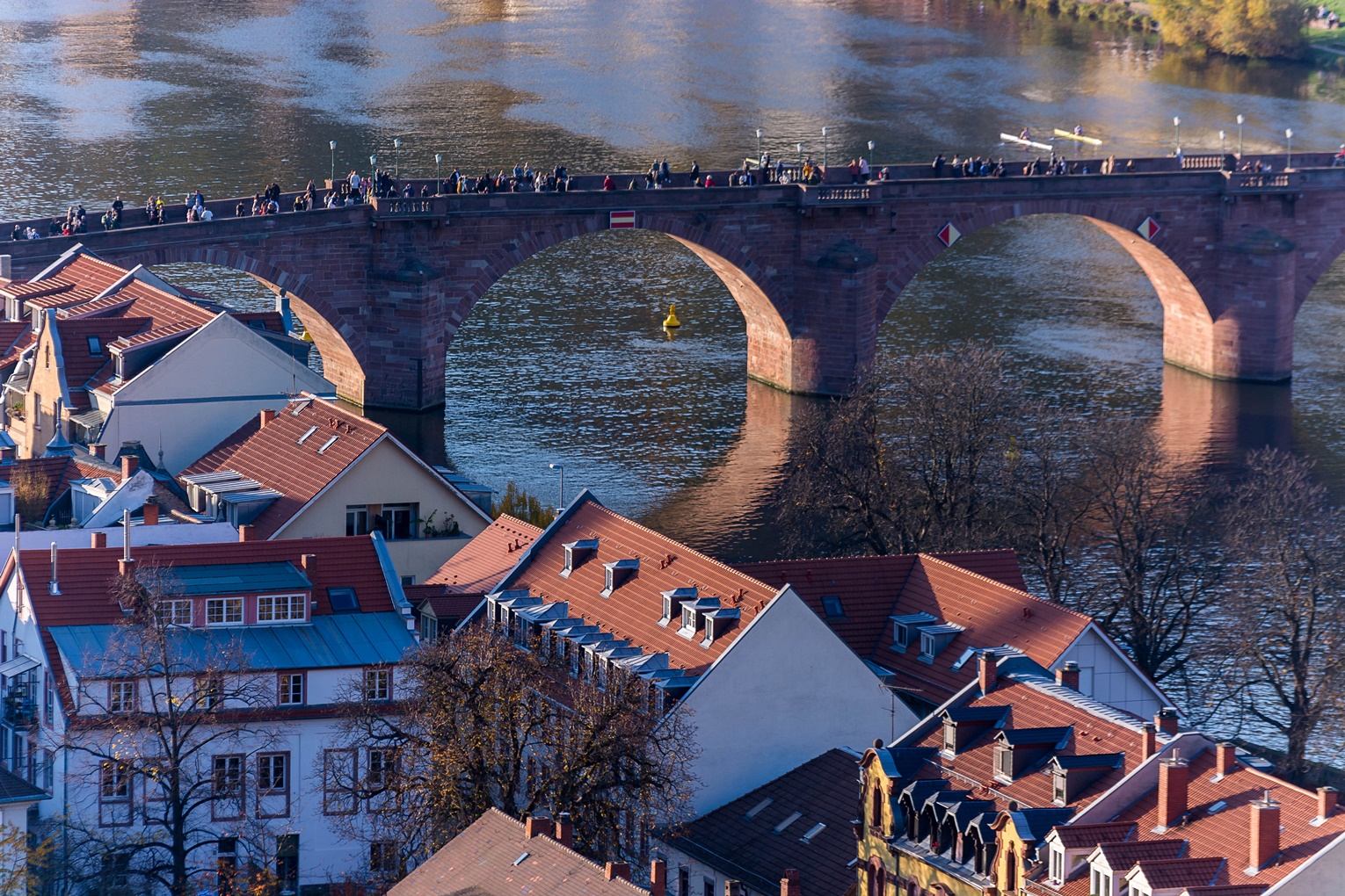 Brücke mit Durchblick