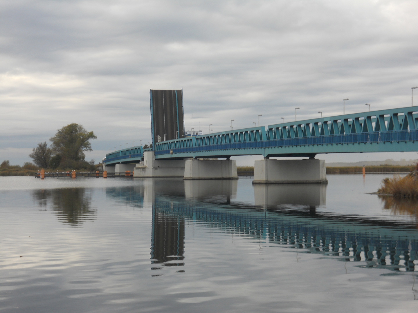 Brücke mit Lücke