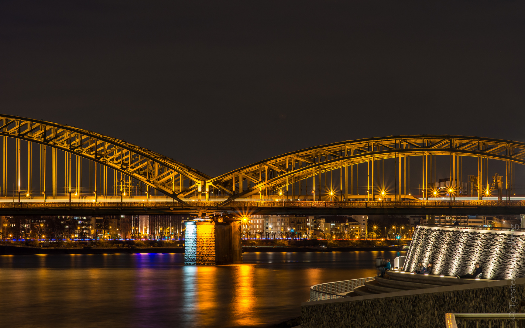 Brücke mit Promenade