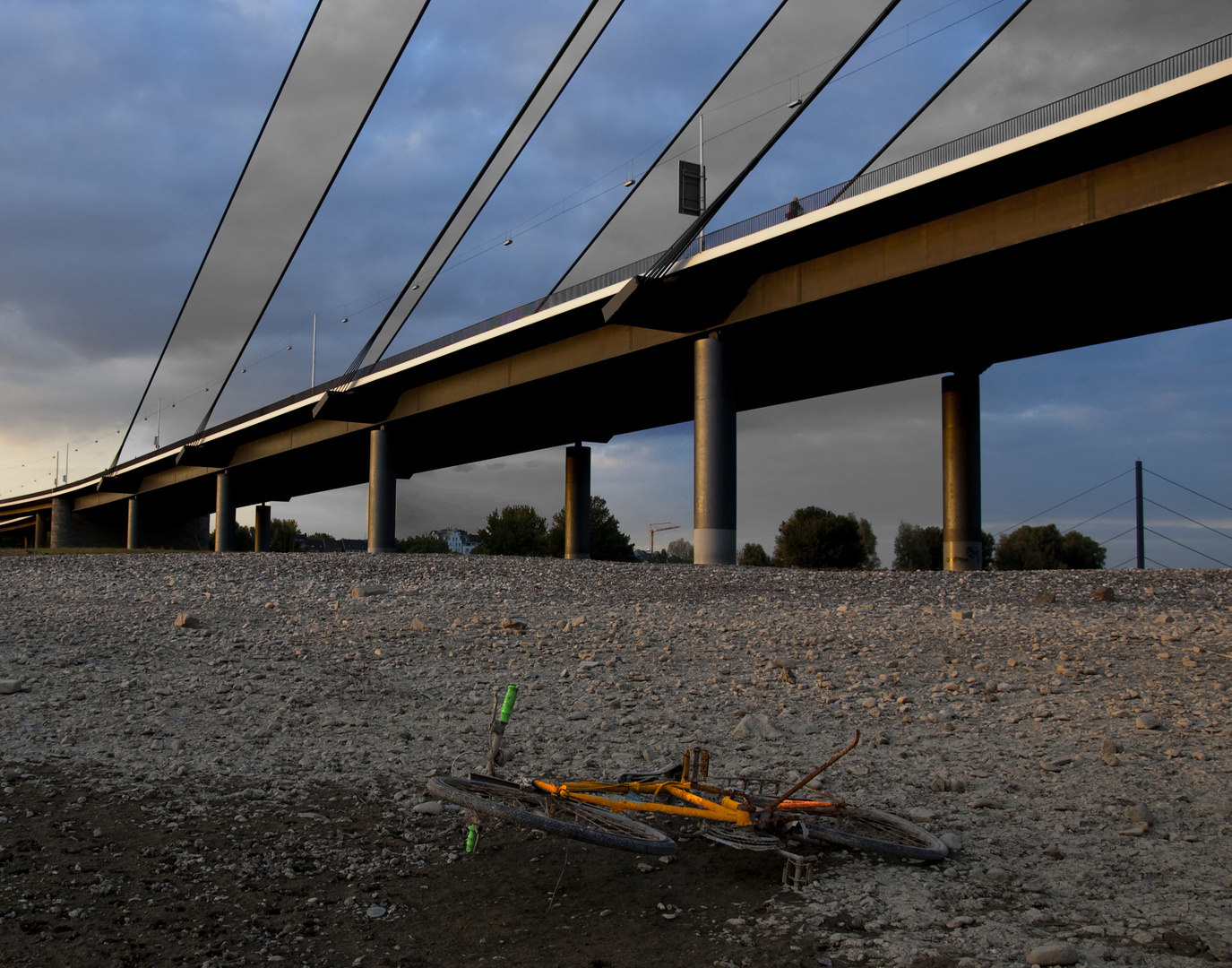 Brücke mit Rad