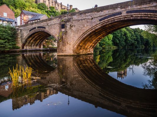 Brücke mit Spiegelung 02...