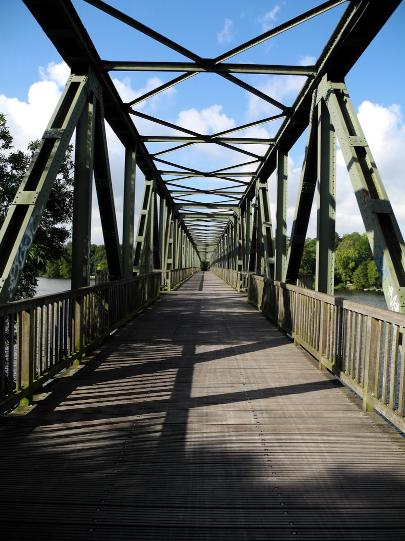 Brücke mit "Tiefe"