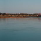 Brücke mit Vollmond