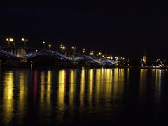 brücke nach mainz kastel bei nacht