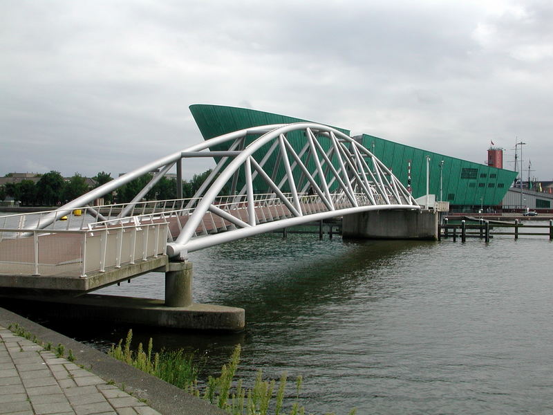 Bruecke nach Nemo