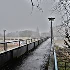 Brücke nach Nirgendwo