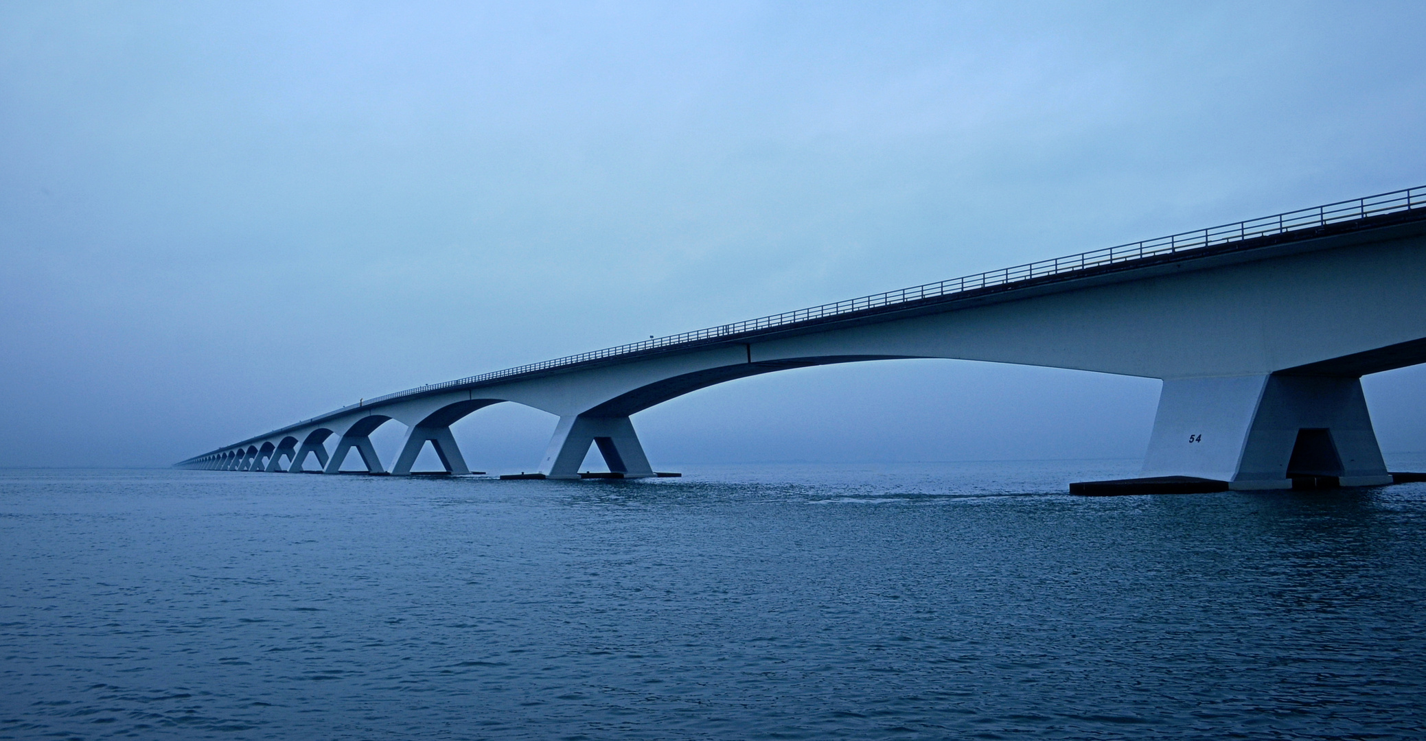 Brücke nach Nirgendwo