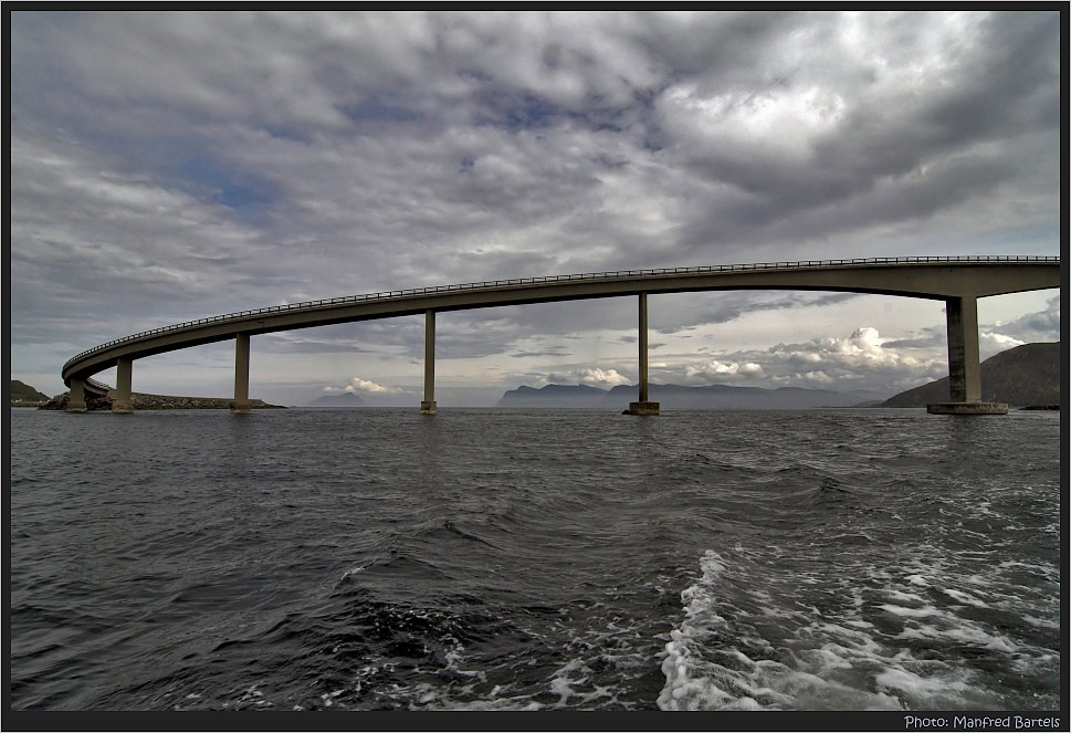 Brücke nach Runde....