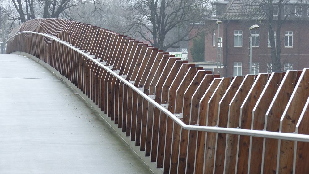 Brücke "Neue Bahnstadt" Leverkusen - Opladen