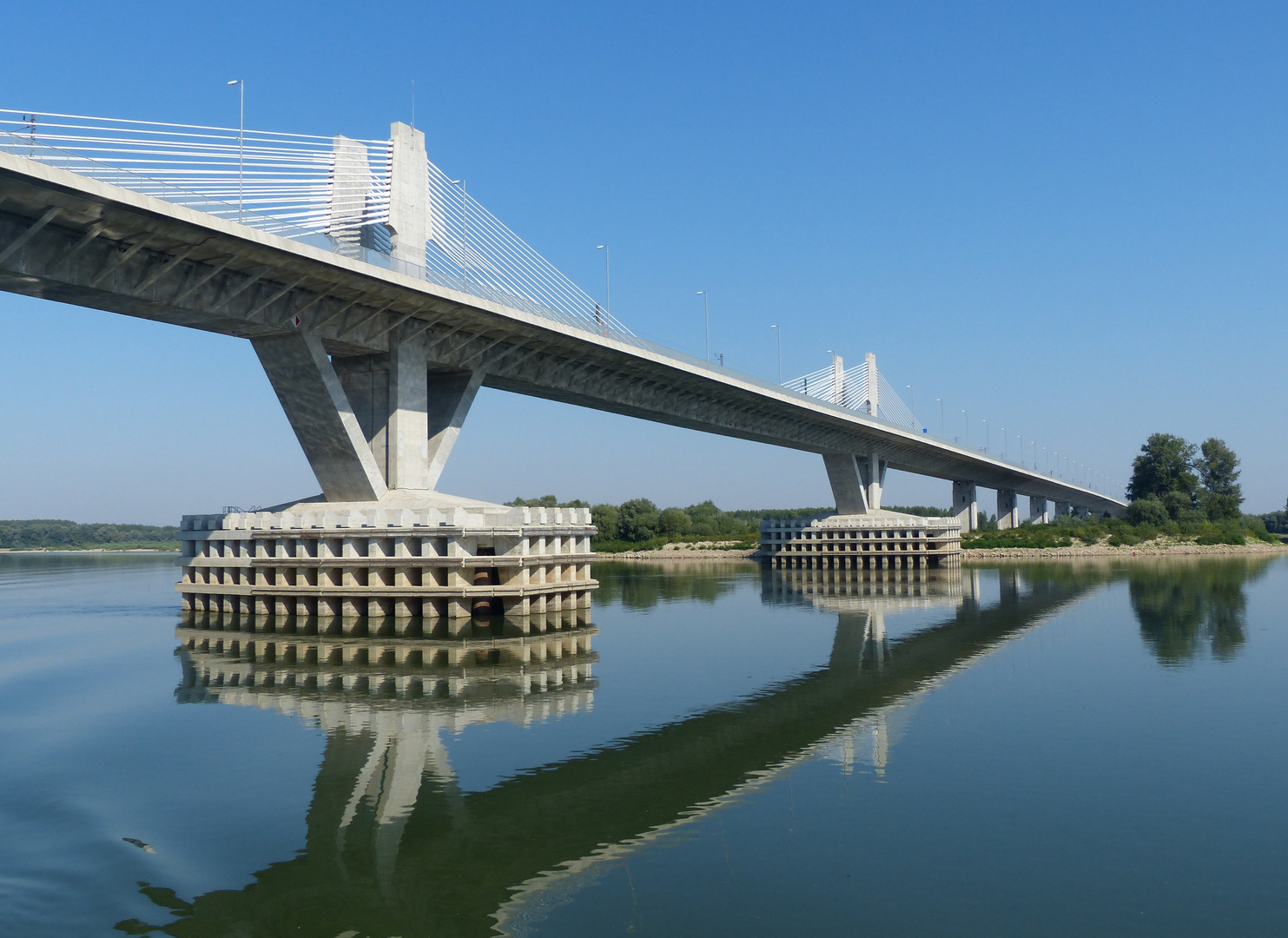 Brücke "Neues Europa"