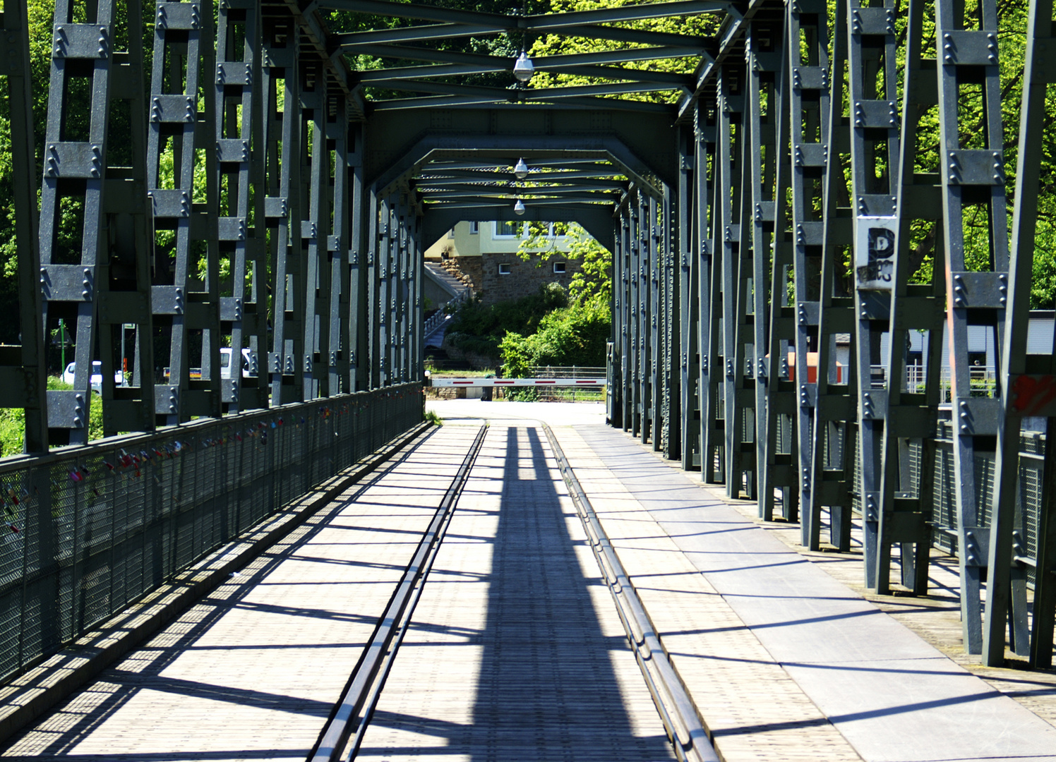 Brücke oder führende Linien