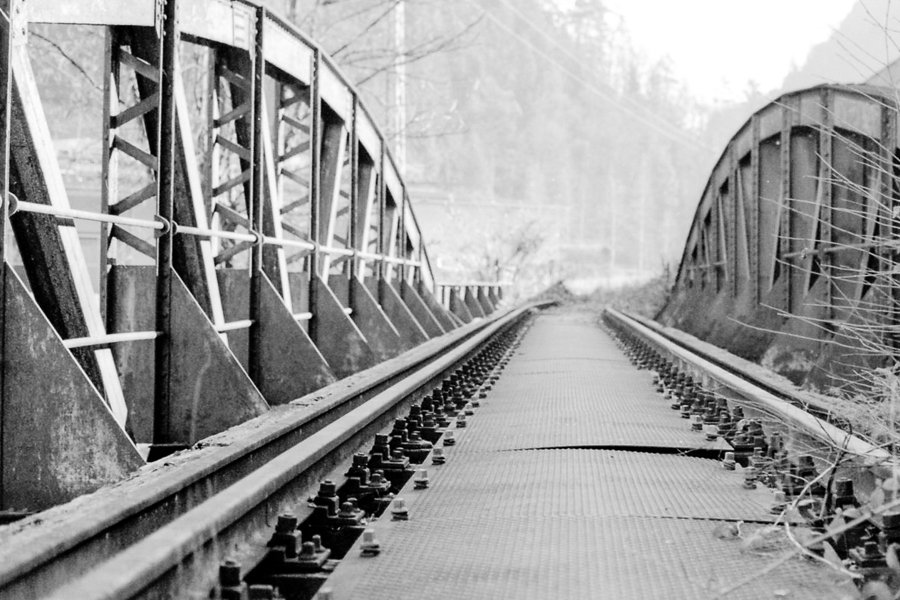 Brücke ohne Anschluss
