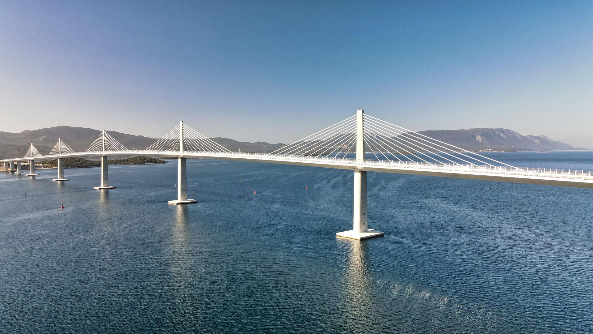 Brücke Peljeski most (Kroatien)