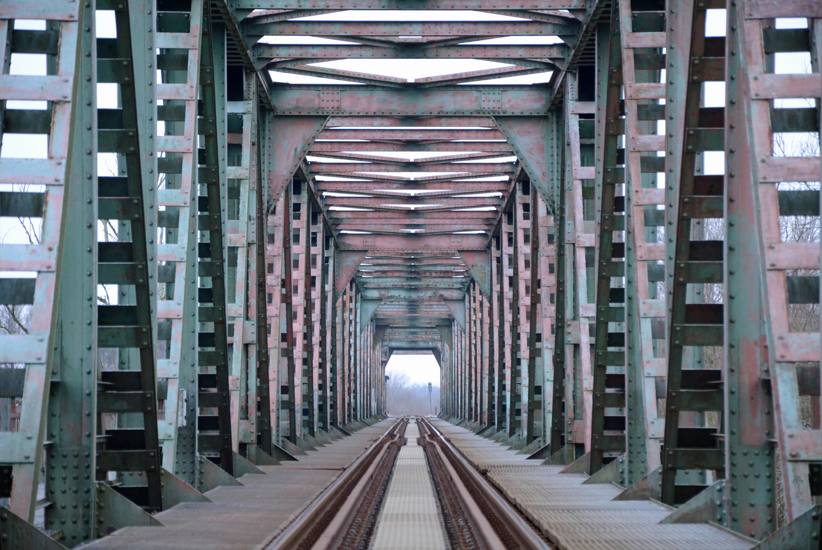 Brücke rot/grün