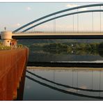 Brücke - spiegelnd