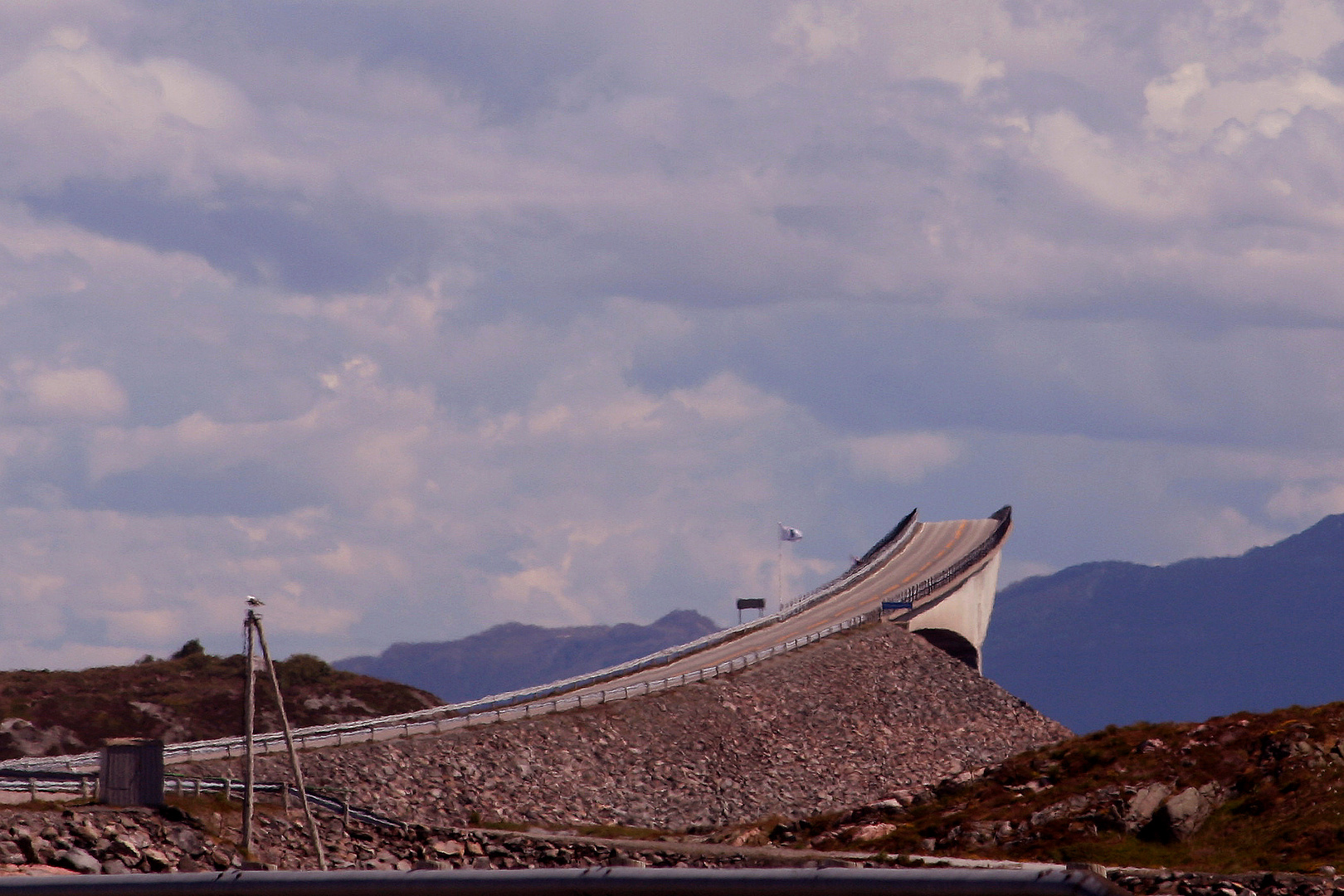 Brücke Storseiundbrua bei Kristiansund Norwegen