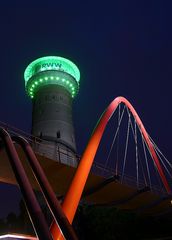 Brücke trifft Wasserturm