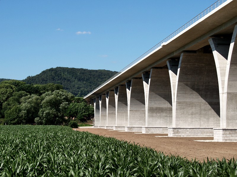 Brücke über das Saaletal