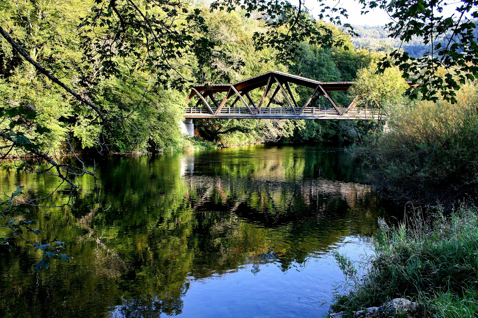  Brücke über dem Doubs