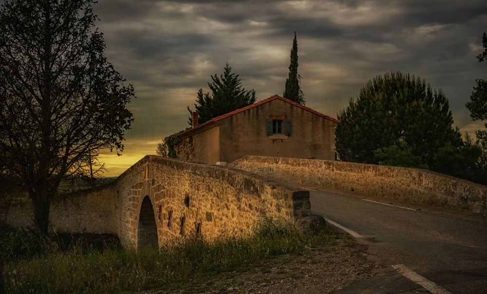 Brücke über den Canal du Midi Südfrankreich