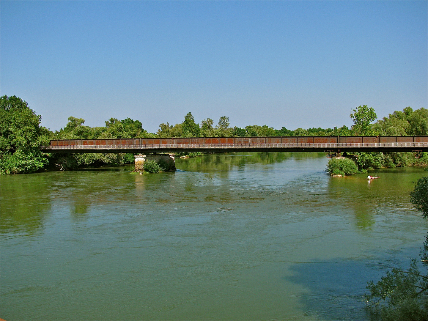 ...Brücke über den Doubs !!!..