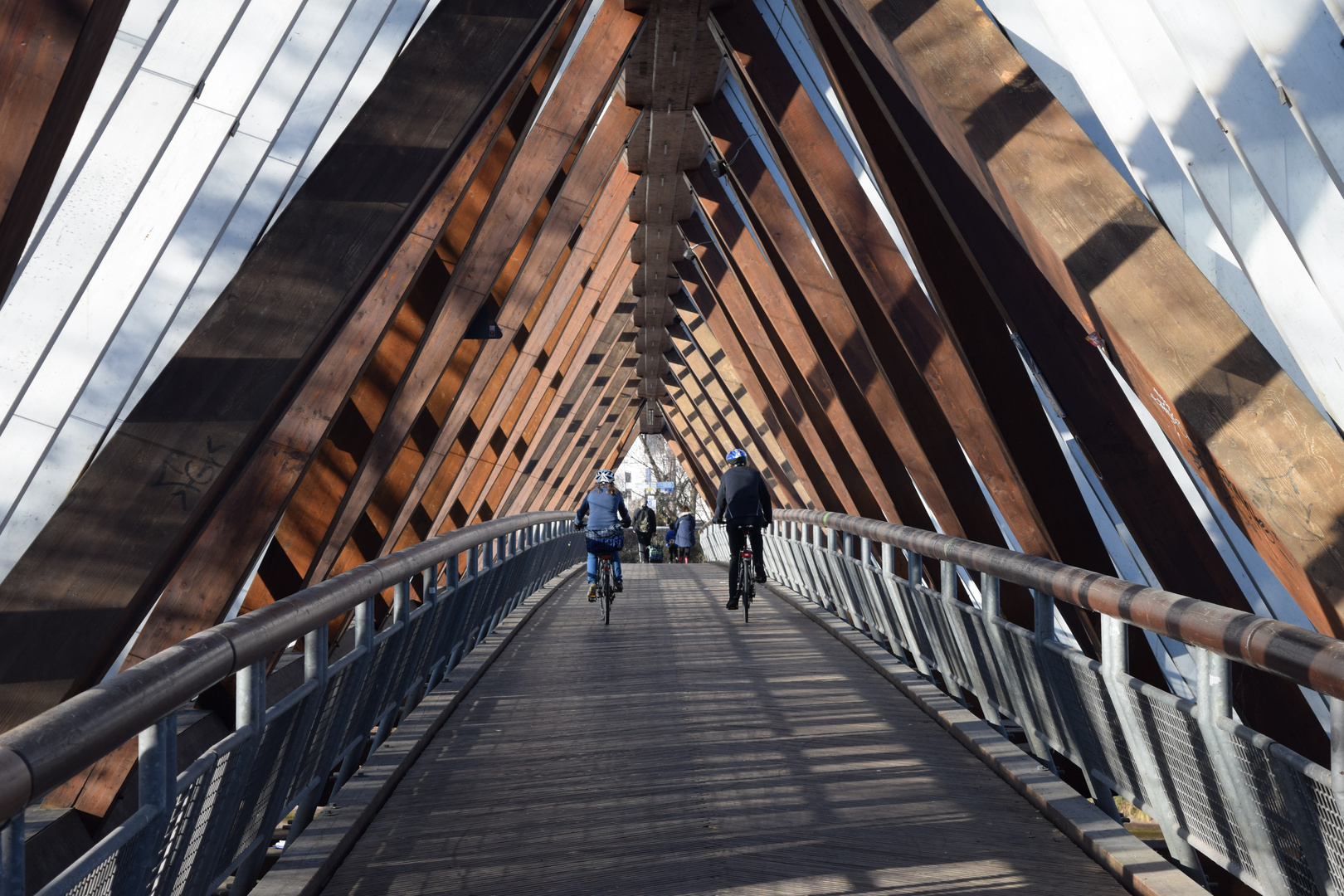 Brücke über den Neckar in Remseck