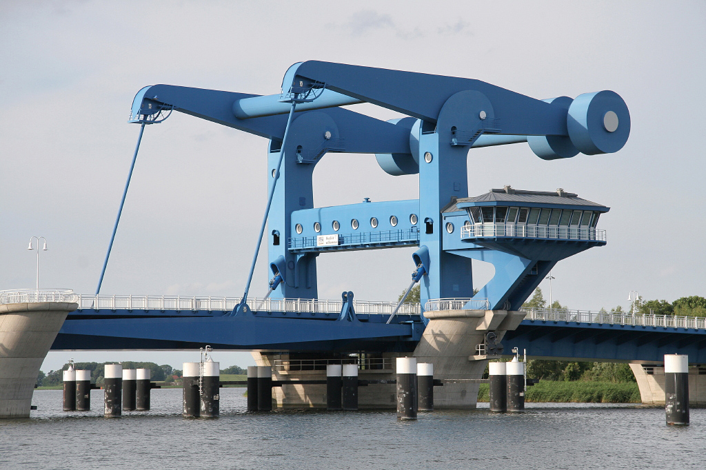 Brücke über den Peenestrom bei Wolgast