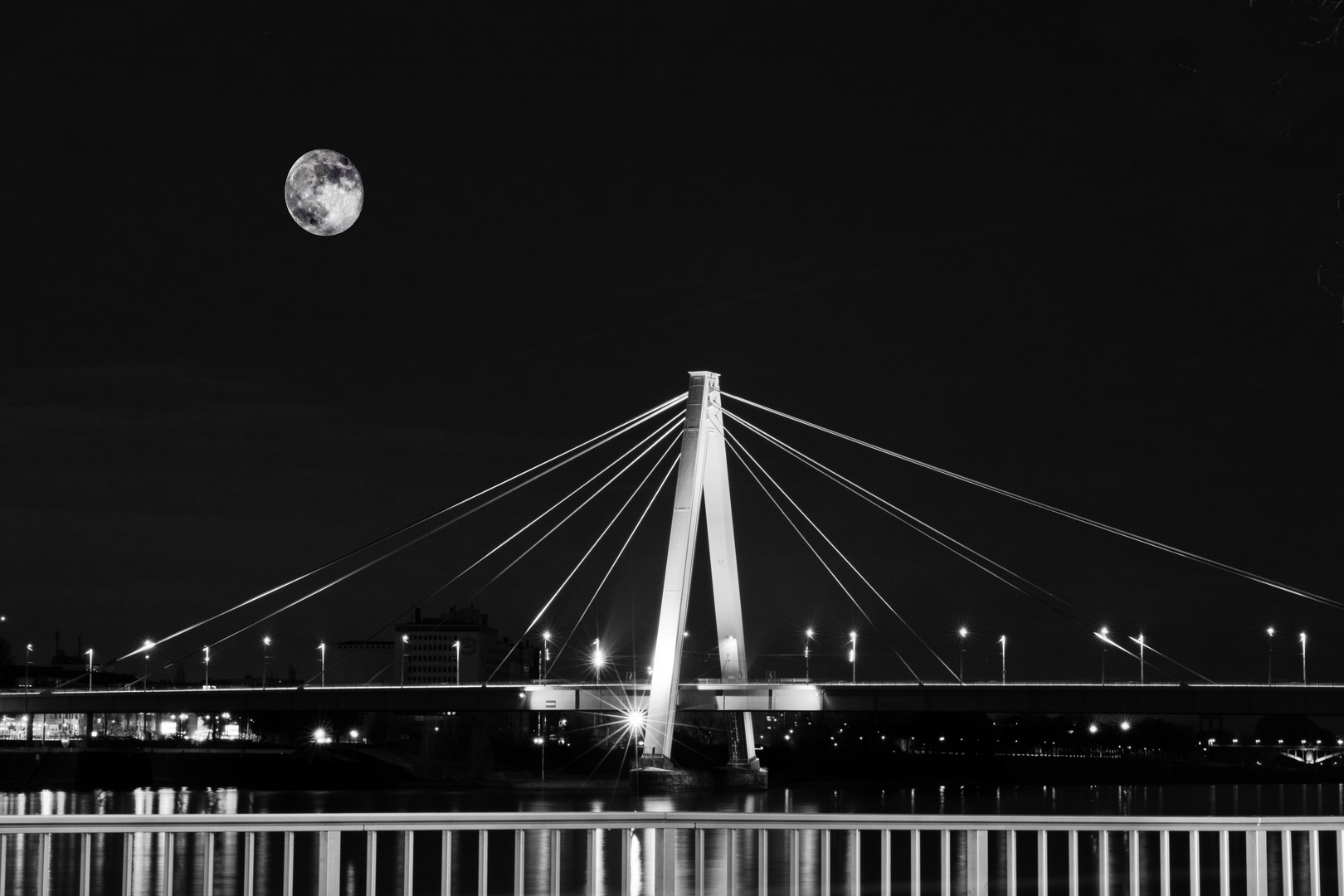 Bruecke ueber den Rhein