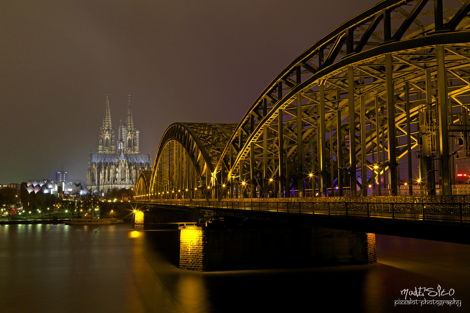 Brücke über den Rhein