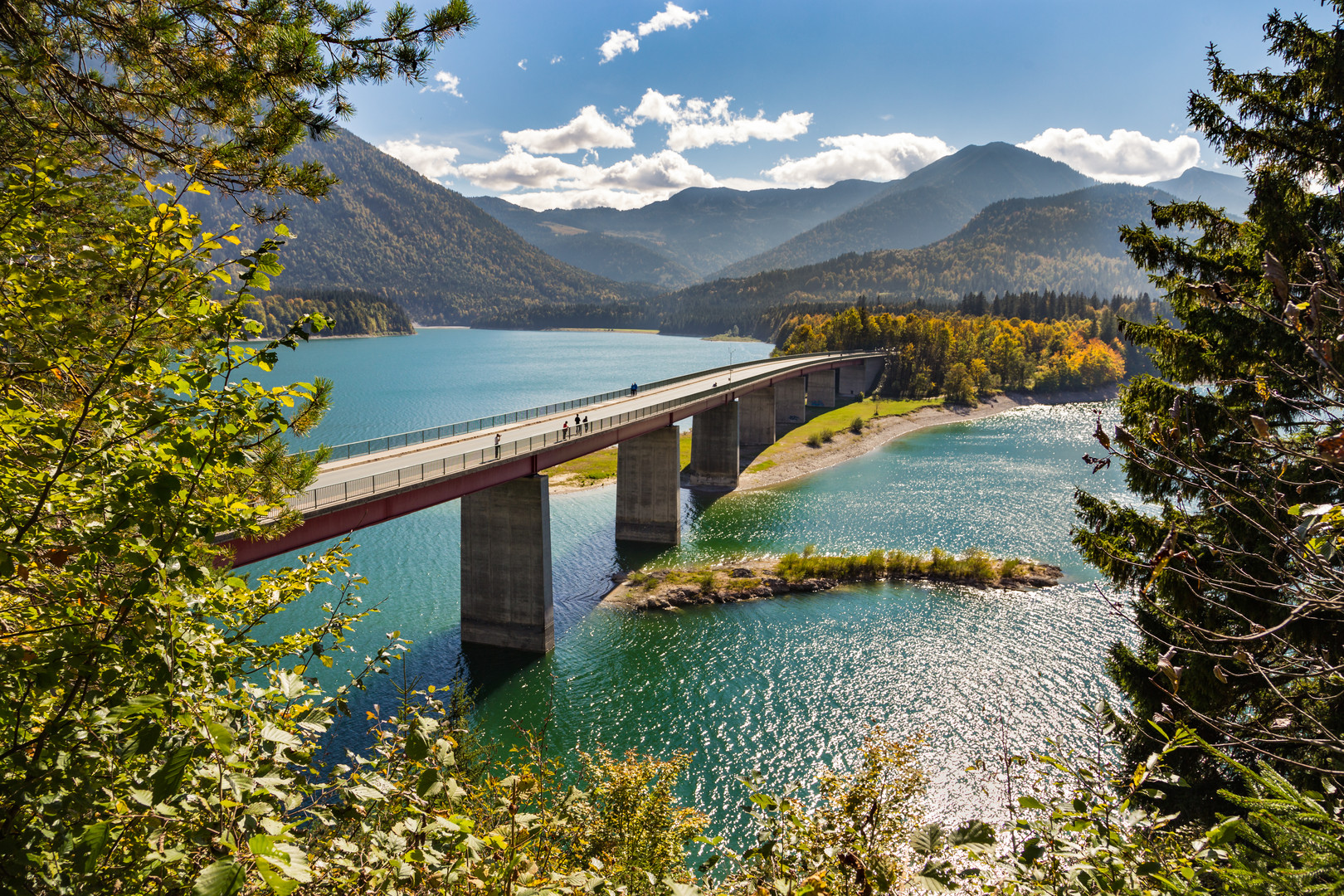 Brücke über den Sylvensteinsee