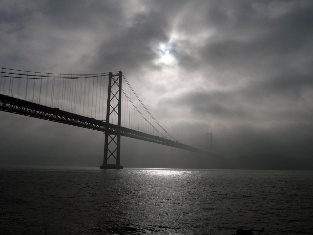 Brücke über den Tejo IV