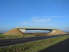 Brücke über die Autobahn