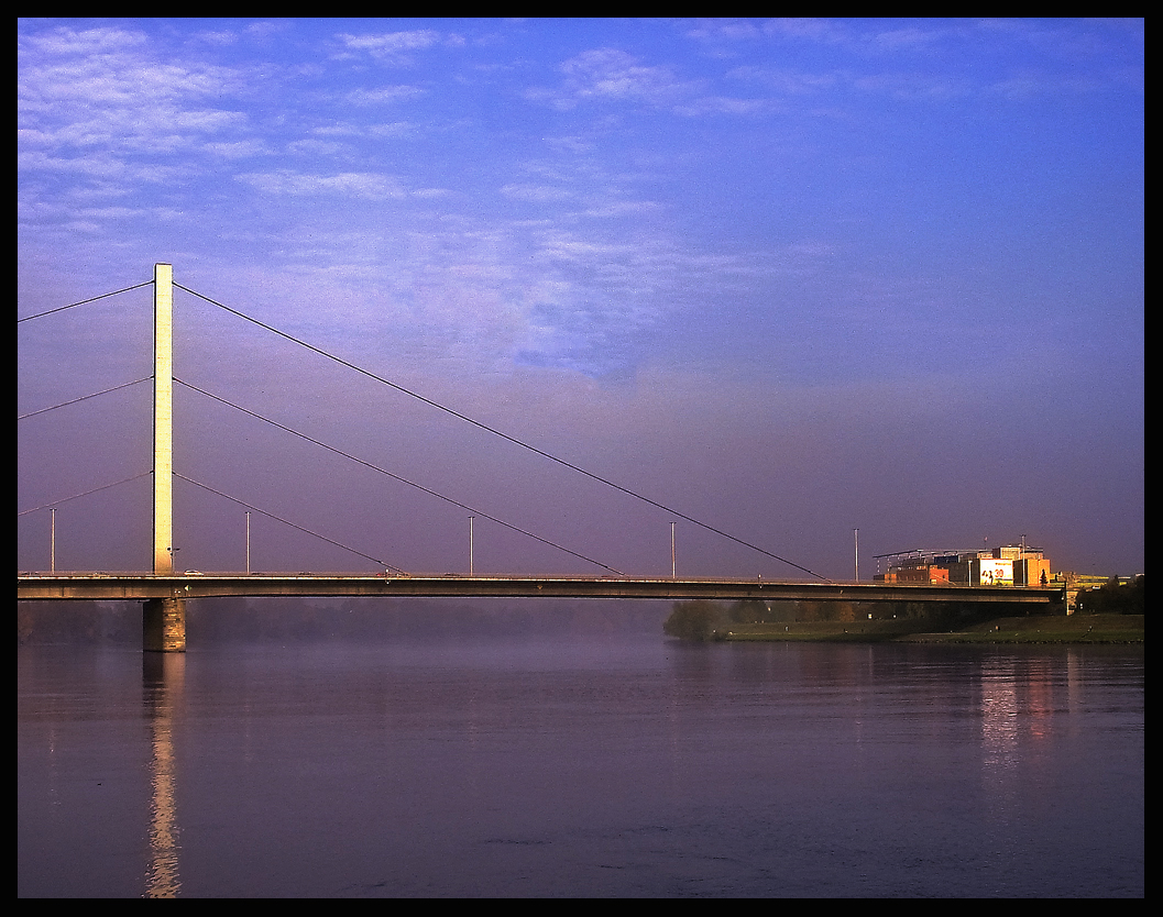 Brücke über die Donau in Linz