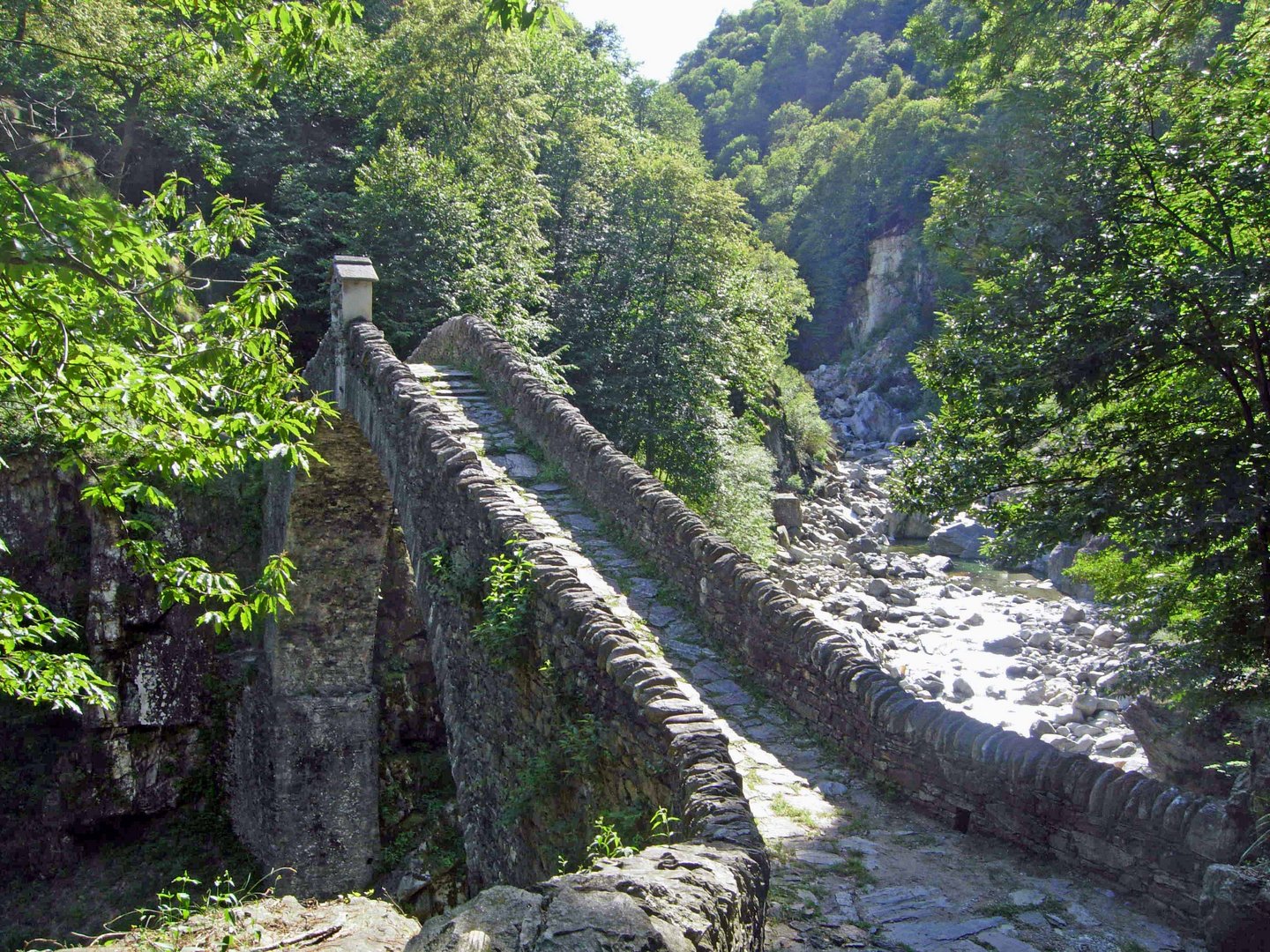 Brücke über die Melazza