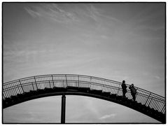 Brücke über die Stadt