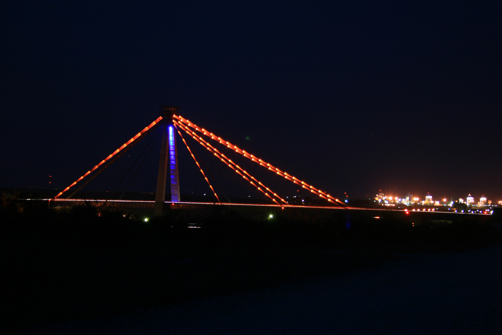 Brücke über Nacht