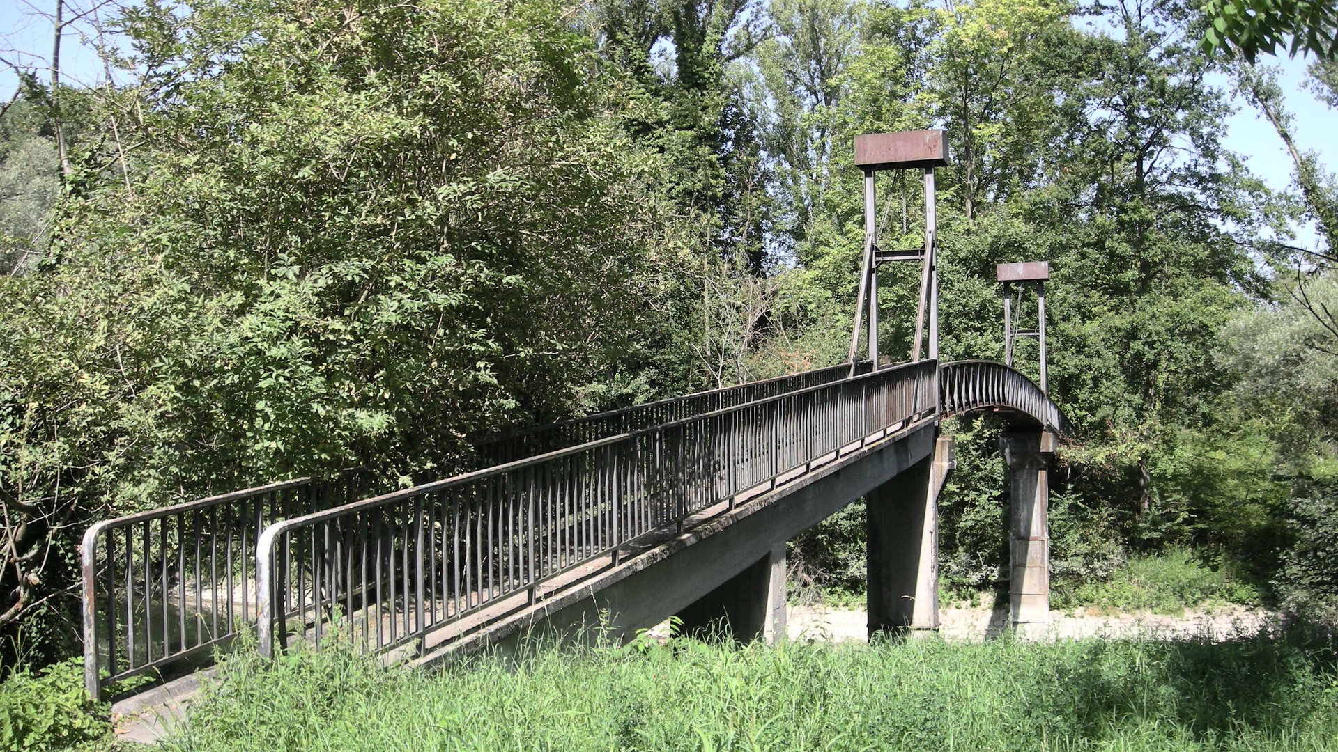 Brücke über Pfinzenlastungskanal...