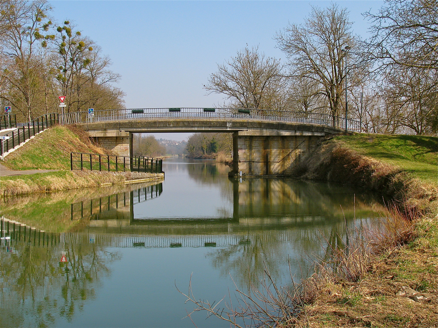 ...Brücke über Rhin au Rhône Canal...