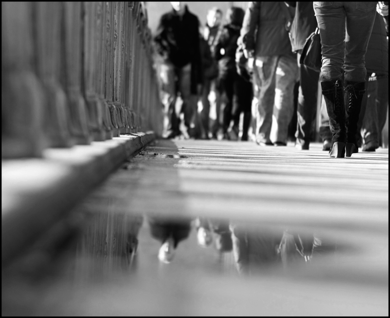 Brücke überwindet Hindernis