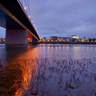 Brücke und Stadt