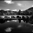 Brücke und Wehr