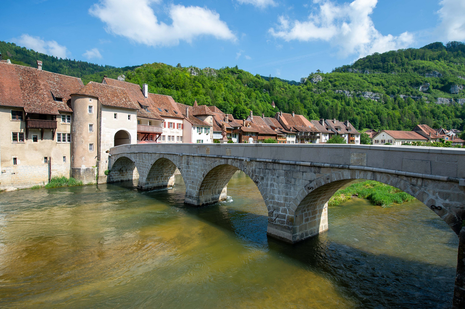 Brücke von St. Ursanne am Doubs (Schweiz)